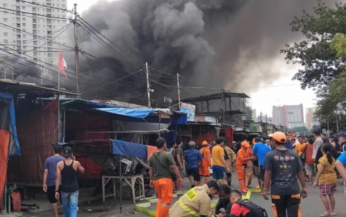 Bantu Korban Kebakaran Kemayoran, Ida Fauziyah Minta Pemprov Sosialisasi K3 Listrik