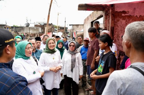 sambangi-korban-kebakaran-kemayoran-istri-cak-imin-kami-hadir-beri-dukungan