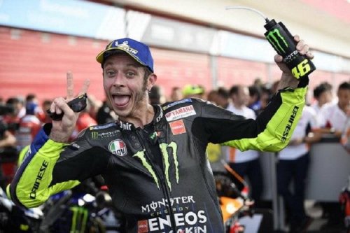 bawa-bawa-marc-marquez-valentino-rossi-jadi-sorotan-karena-sering-tunggu-pembalap-lain-menyalip-agar-balapan-motogp-lebih-menarik