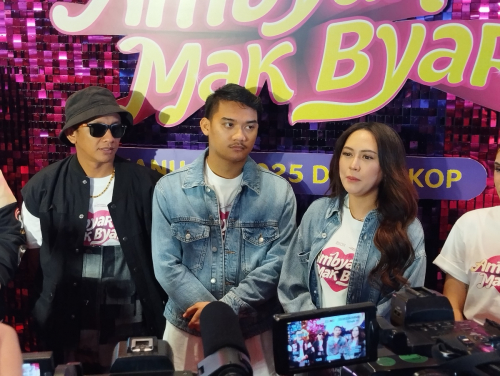 Happy Asmara NgakuCanggung Bermesraan dengan Gilga Sahid, Kok Bisa?