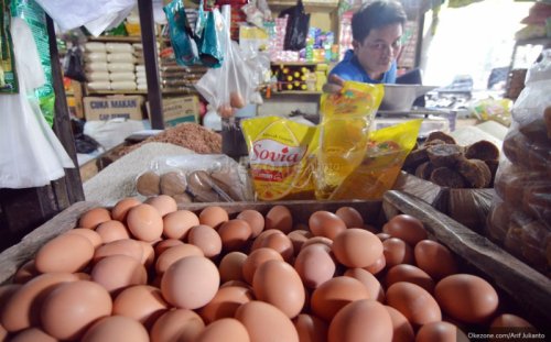 harga-telur-ayam-ras-tembus-rp31500-di-natal-2024-ini-kata-pedagang