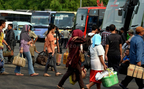 Libur Natal, Ribuan Penumpang Mudik dari Terminal Lebak Bulus