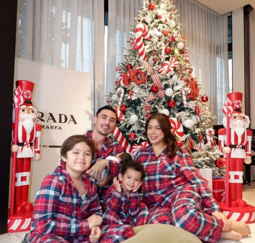 El Barack Kirim Surat ke Santa Claus, Isinya Bikin Tersenyum