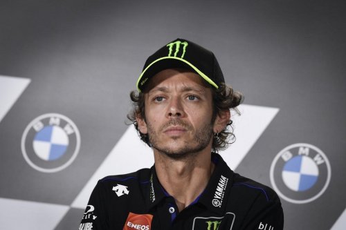 kisah-mengejutkan-valentino-rossi-ternyata-yamaha-sempat-menentang-rekrut-the-doctor-di-motogp