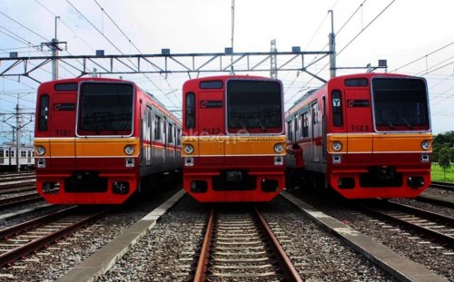 krl-yang-gangguan-di-lenteng-agung-ditarik-ke-depok