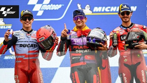 jorge-martin-tak-ciut-hadapi-duet-francesco-bagnaia-dengan-marc-marquez-yang-diprediksi-menggila-di-motogp-2025