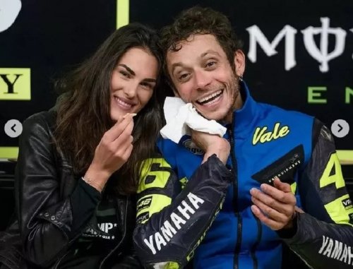 segini-harta-kekayaan-valentino-rossi-yang-nyaris-3-kali-lipat-lebih-banyak-ketimbang-marc-marquez