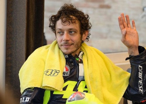 kisah-valentino-rossi-yang-pernah-dirayu-sahabat-hingga-sponsor-untuk-tampil-di-superbike