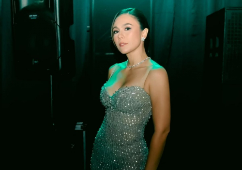 5 Ide Outfit Date Malam Tahun Baru, Cara Seru Merayakan Tahun Baru
