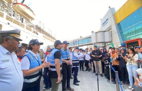 pastikan-kelancaran-arus-nataru-menko-ahy-cek-langsung-terminal-penumpang-pelindo