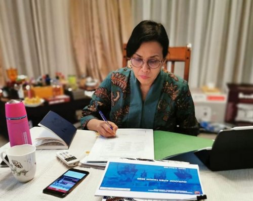 terbitkan-pmk-barang-mewah-kena-ppn-12-sri-mulyani-lembur-di-malam-tahun-baru-2025