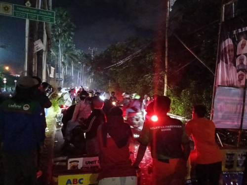Jalur Puncak Car Free Night, Ratusan Pemotor Putar Balik