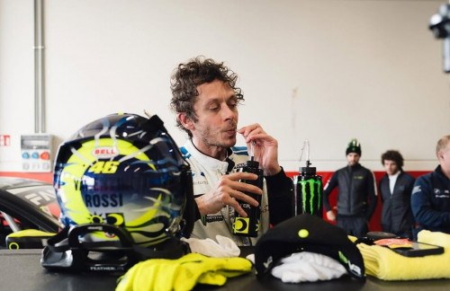 Sahabat Kesal Valentino Rossi Sibuk Balapan Usai Pensiun dari MotoGP, Timnya Jadi Terbengkalai!