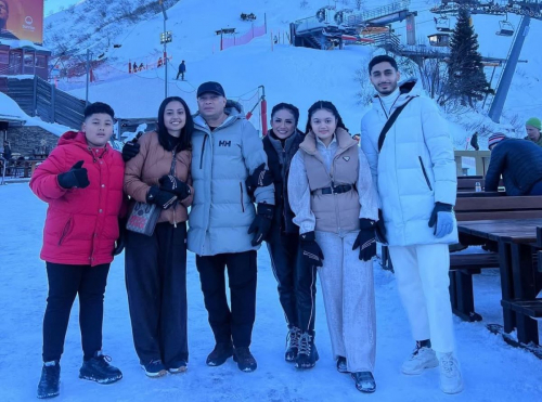 5 Potret Seru Krisdayanti Liburan ke Swiss Bareng Keluarga, Rayakan Momen Akhir Tahun