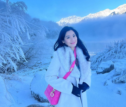 5 Inspirasi Outfit Musim Dingin Selebritis saat Liburan Akhir Tahun di Luar Negeri, Kece Abis!
