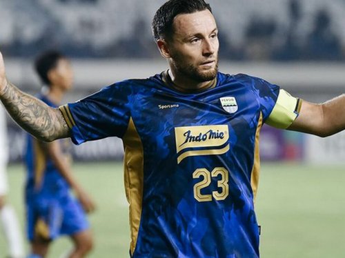 respons-berkelas-marc-klok-soal-persib-bandung-yang-juara-paruh-musim-liga-1-2024-2025