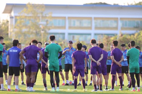 final-piala-asean-mitsubishi-electric-cup-2024-kim-sang-sik-minta-timnas-vietnam-fokus-jalani-laga-tandang-kontra-timnas-thailand