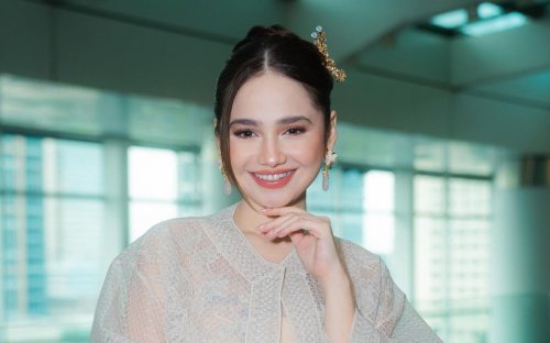 berita-terpopuler-potret-5-artis-indonesia-masuk-daftar-200-wanita-tercantik-di-dunia-hingga-dede-sunandar-jadi-pelayan-restoran