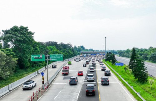 urai-kemacetan-contraflow-diberlakukan-di-tol-jagorawi-gunung-putri-cipayung