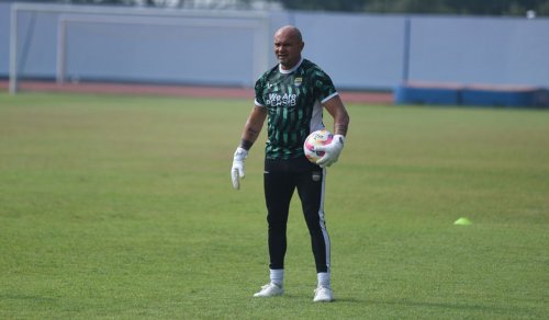 pelatih-kiper-persib-bandung-kirim-pesan-penting-untuk-fitrah-maulana-yang-dipanggil-ikut-tc-timnas-indonesia-u-20