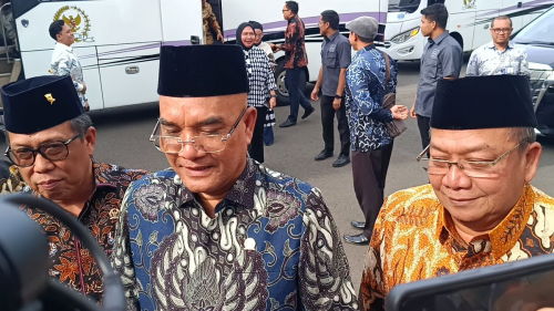 Panja Haji Temui Prabowo di Istana, Lapor Biaya Haji 2025 Turun