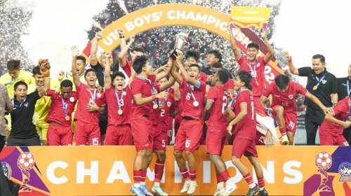 periskop-2025-sama-sama-main-di-piala-asia-timnas-indonesia-u-17-dan-timnas-indonesia-u-20-berpotensi-rebut-tiket-ke-piala-dunia