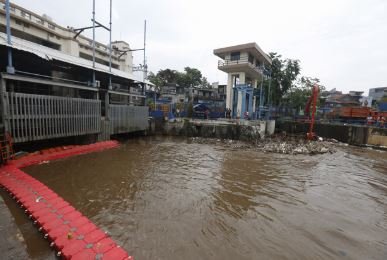 waspada-banjir-pos-pantau-angke-hulu-siaga-3-ketinggian-air-capai-180-cm