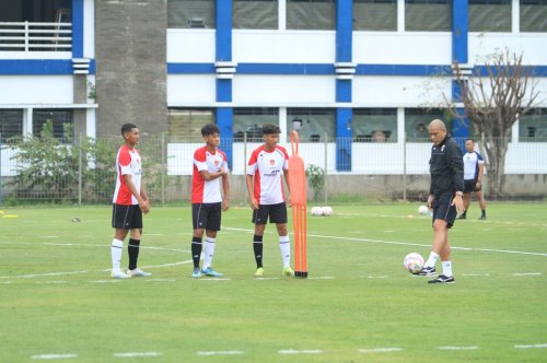 timnas-indonesia-u-17-gelar-tc-di-bandung-nova-arianto-puas-dengan-komposisi-pemain