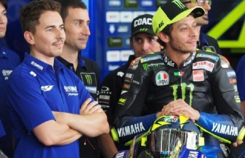 Kisah Valentino Rossi yang Sempat Ingatkan Honda dan Yamaha Sebelum Kini Melempem di MotoGP