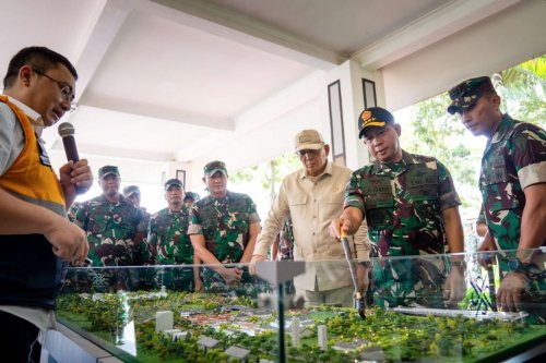 panglima-tni-dampingi-menhan-di-pusdiklatpassus-kopassus-batujajar