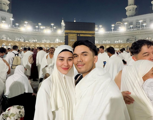 Ini Doa Thariq Halilintar dan Aaliyah Massaid saat Umrah Bersama