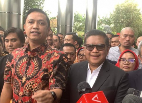 Diperiksa KPK Sebagai Tersangka, Hasto Klaim Dikawal 1.000 Pengacara