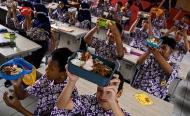 Belum Semua Pelajar Dapat Makan Bergizi Gratis, Menko PMK: Kita Negara Besar, Bertahap Lah