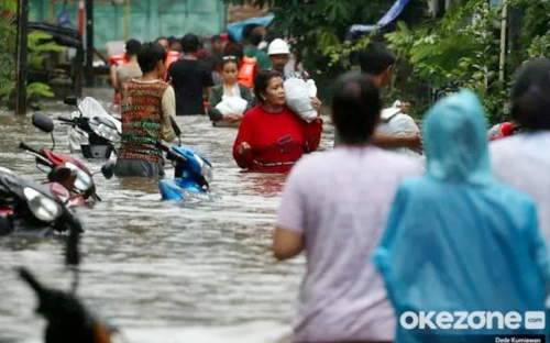 Sore Ini, Pluit Jakut Masih Terendam Banjir Rob Setinggi 25 Cm