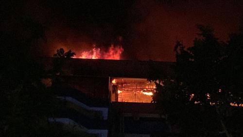 Situasi Terkini Kebakaran Besar di Glodok, Api Masih Berkobar Sempat Terdengar Ledakan