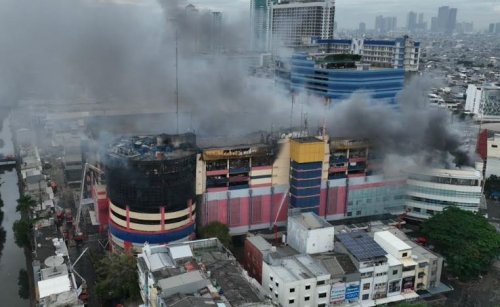 korban-tewas-kebakaran-glodok-plaza-dikirim-ke-rs-polri-kramat-jati-untuk-diidentifikasi