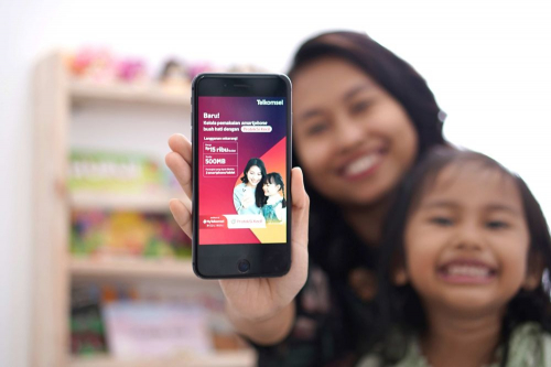 Selamatkan Anak-Anak dari Bahaya Internet, Ini Strategi Telkomsel