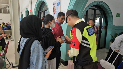 37 Ribu Penumpang Kereta Kembali ke Jakarta Usai Libur Panjang