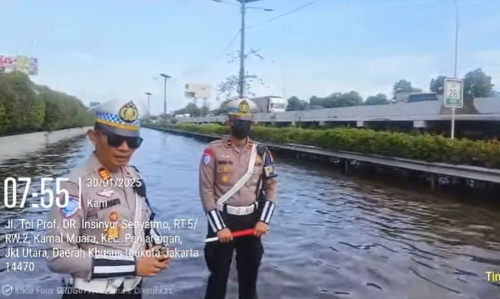 Tol Sedyatmo Arah Bandara Soetta Masih Banjir hingga 50 Cm