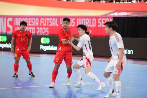 timnas-futsal-indonesia-menang-1-0-atas-jepang-di-4nations-world-series-2025-hector-souto-beri-penghormatan-ke-kensuke-takahashi