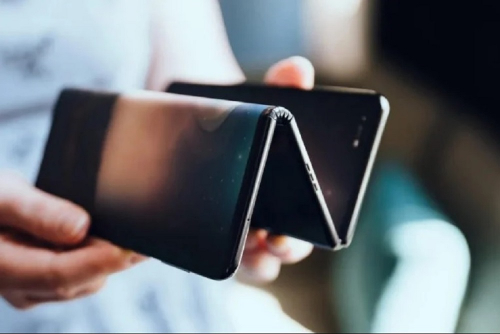 Bocoran Ponsel Lipat Tiga Samsung, Disebut Galaxy G Fold dan Miliki Desain Baru