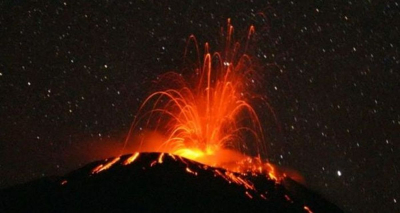 Gunung Semeru Erupsi...