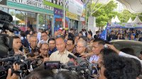 Menperin: Bangun Ind...