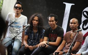 Daftar 7 Band Indonesia dengan Tarif Manggung Term