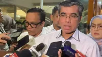 Syarat Batas Usia di...