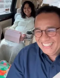 Wajah Bahagia Anies ...