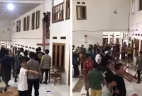 Viral Ratusan Warga ...