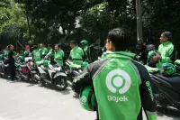 Tarif Ojol Naik 15 P...