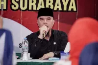 Ahmad Dhani Minta Ir...