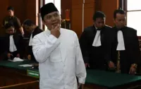 Prabowo Juga Beri Am...